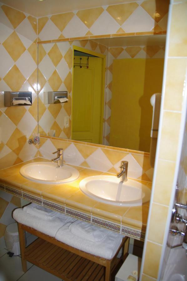 Residence Le Saint Victor Fontvieille Exterior photo