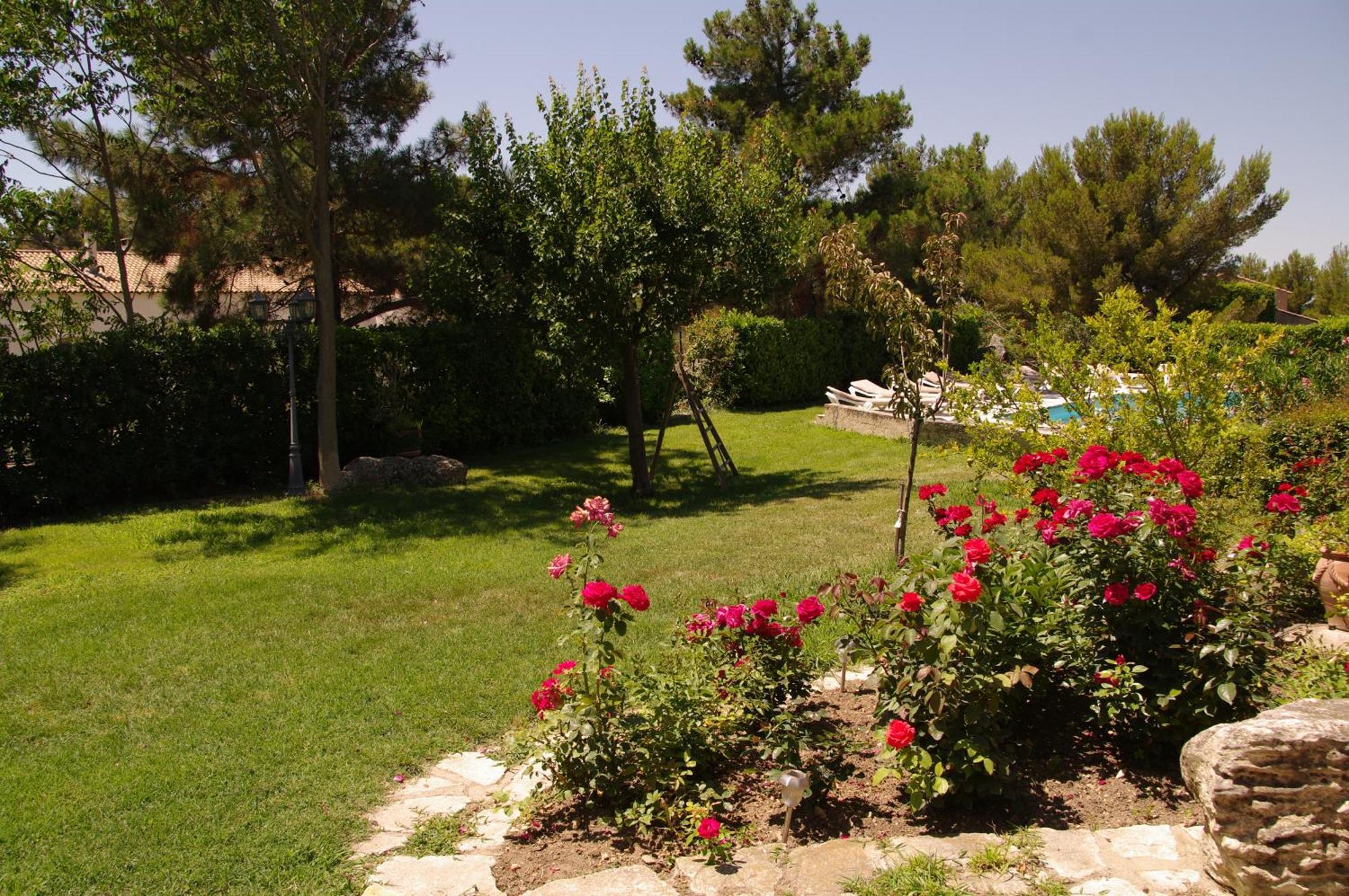 Residence Le Saint Victor Fontvieille Exterior photo